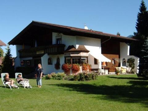Haus Moosbrugger Hotel Reutte Ngoại thất bức ảnh